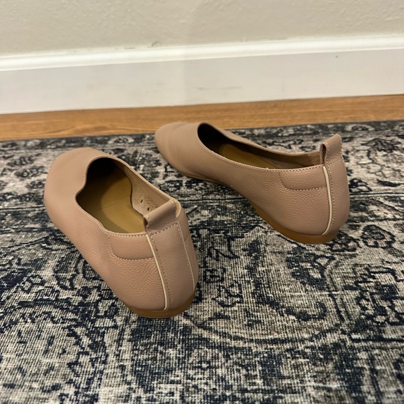 EVERLANE Women’s 5.5 The Day Glove Flats Tan - Picture 4 of 11